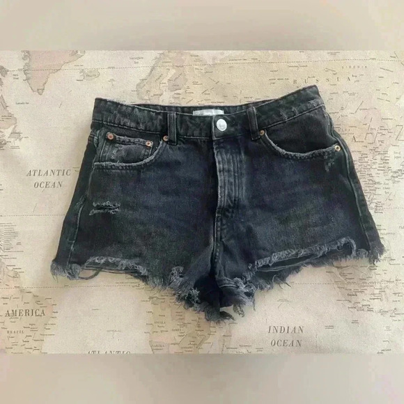 ZARA Distressed High Rise Denim Super Short Shorts Frayed Hem Size 4 Buttonfly - Picture 1 of 8